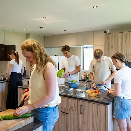 Bergland Dorfglueck - Social Living 솔